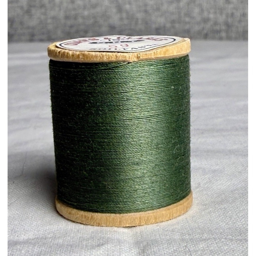 Vintage NEW Coats & Clark's 125 Yards #59 Scots Green Thread Wooden Spool
